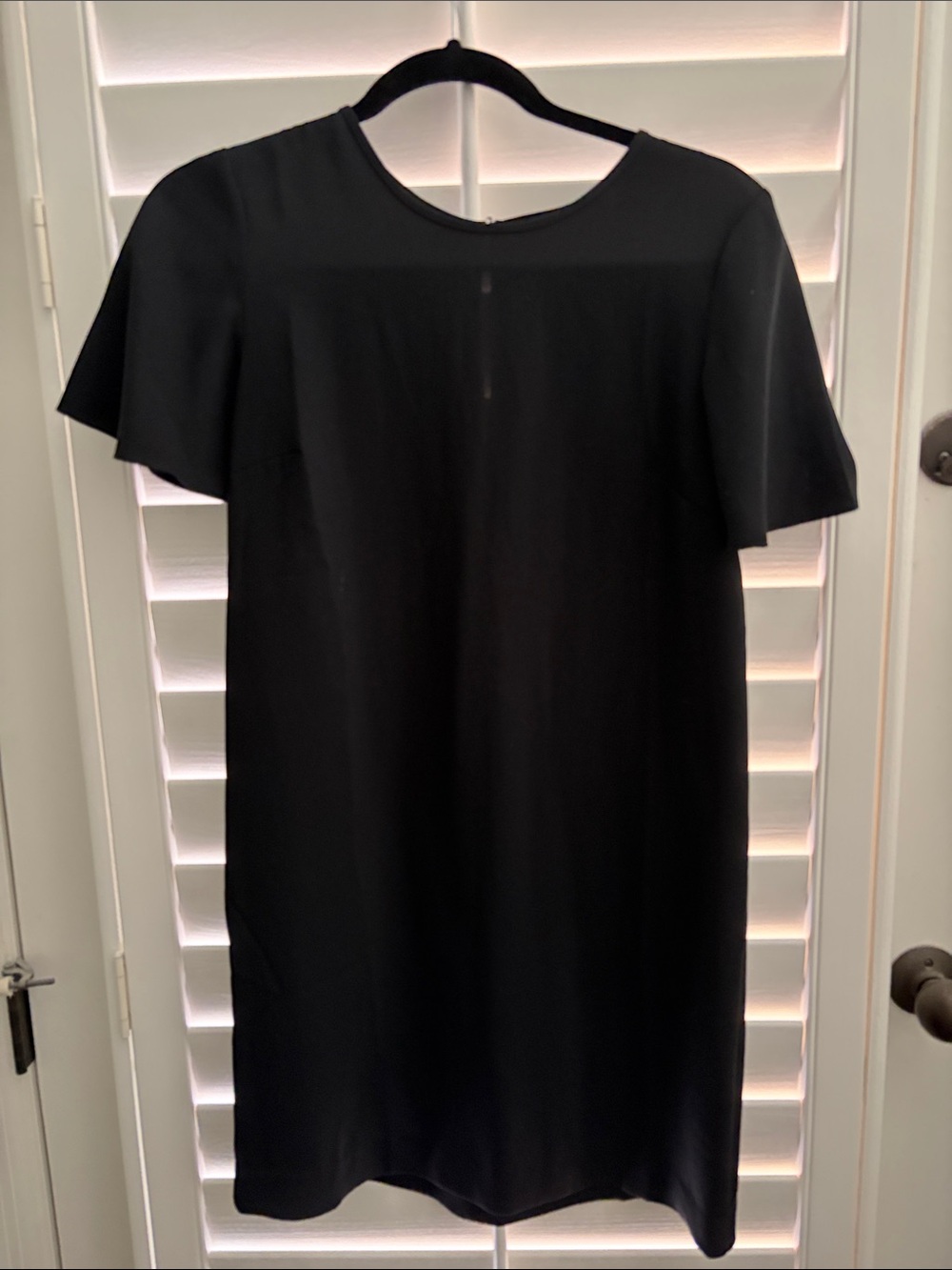 Ann Taylor Size 0 Black Midi Shift Dress